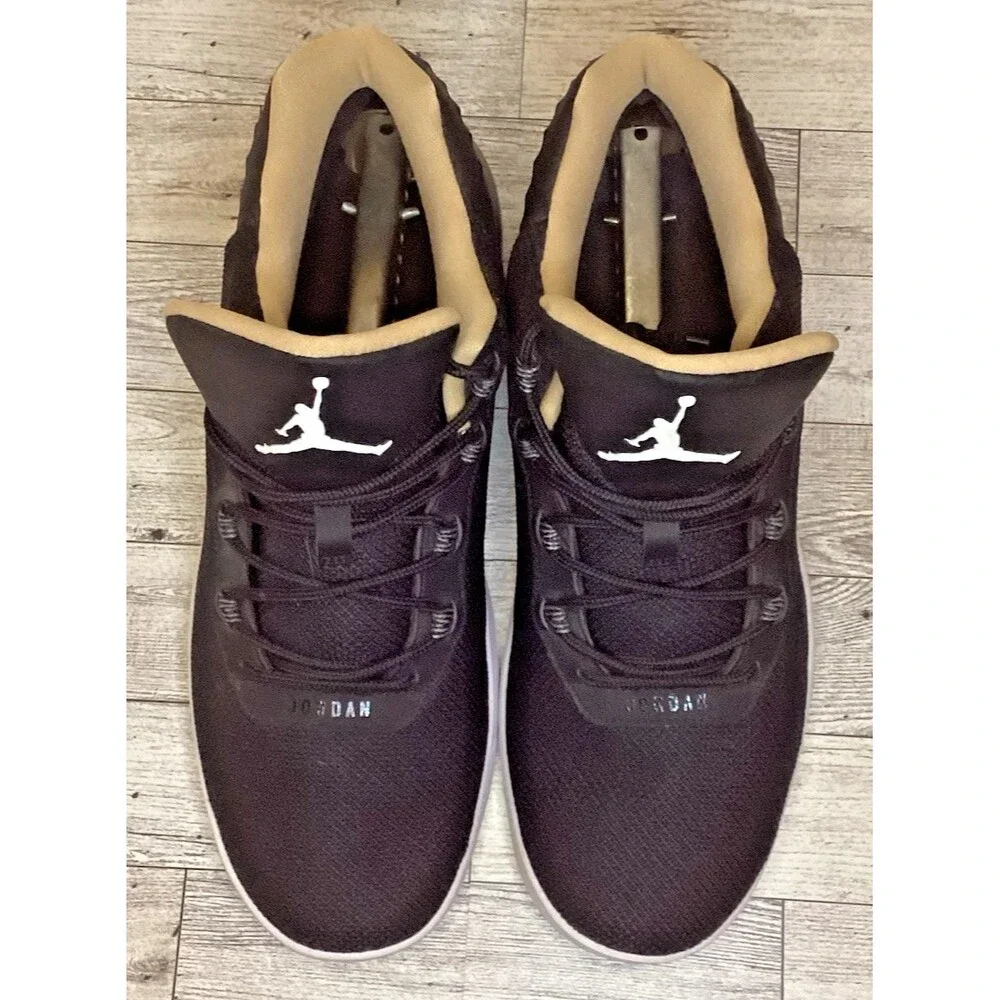 Nike Air Jordan Academy Basketball Shoes 844515-012 Men’s Size 9 Black EUC